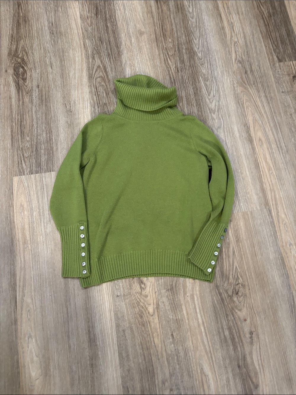 100% Merino Wool Susan Bristol Turtleneck Button-Cuff Sweater in Olive Green v